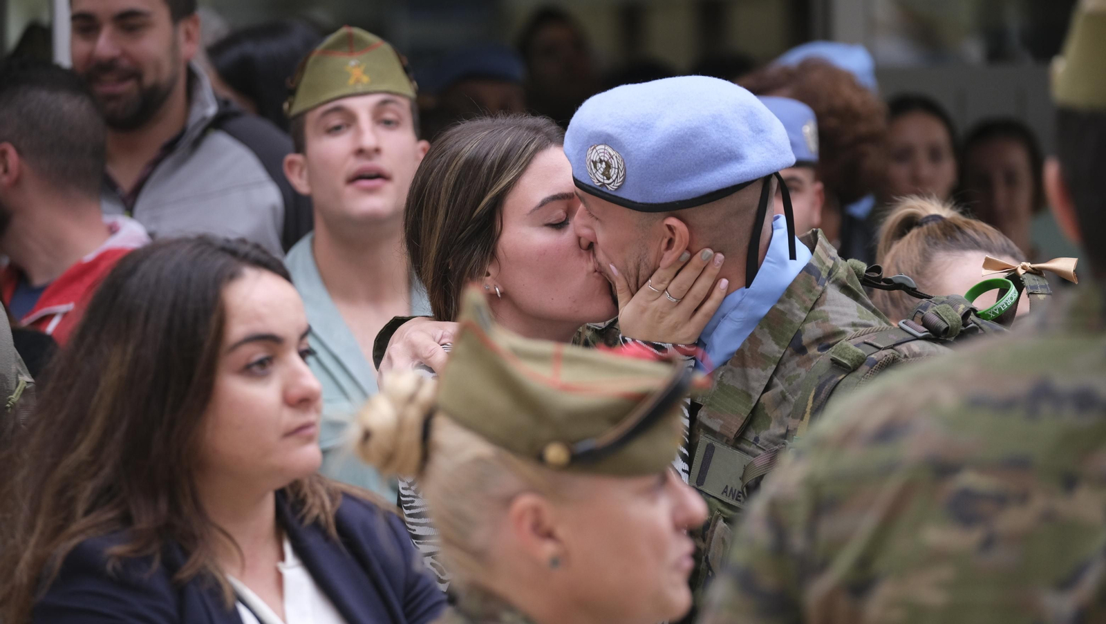 Imágenes de la salida del segundo contingente de La Legión con destino el Líbano