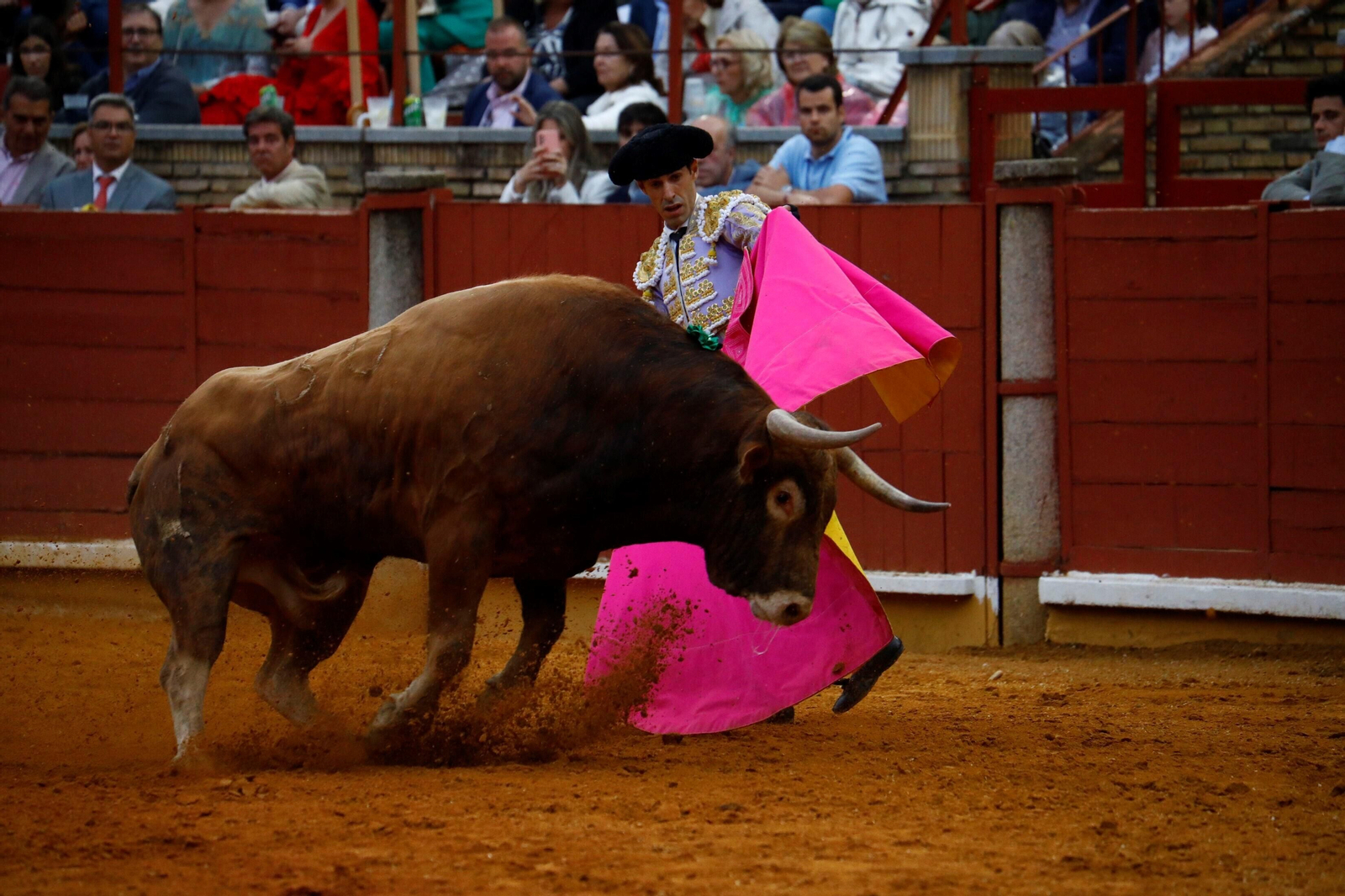 La última corrida de la Feria Taurina de Córdoba, en imágenes