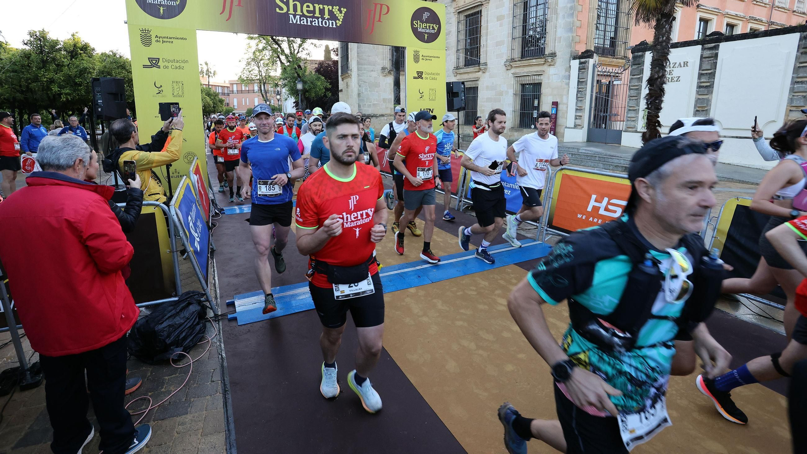 Búscate en la Sherry Maratón 2025 de Jerez (I)