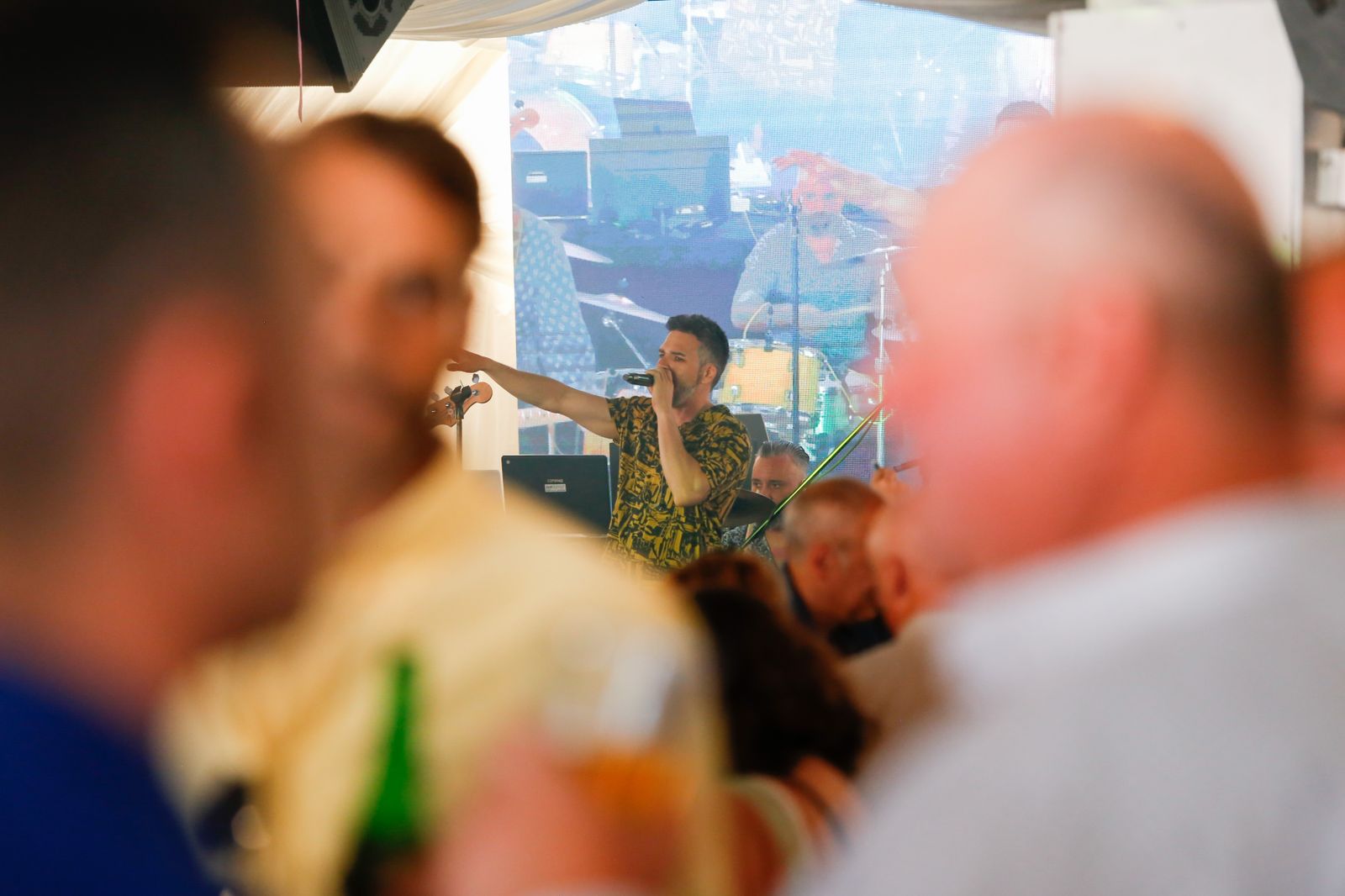 Búscate en la fotos del viernes en la feria de Los Barrios