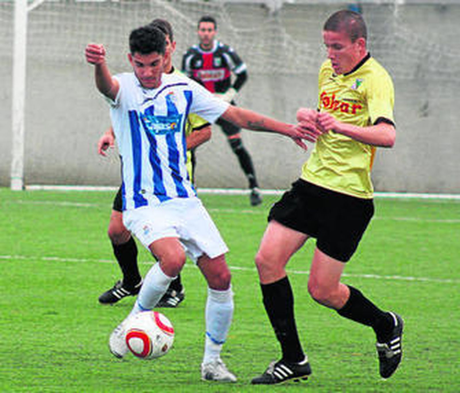 El recreativista Borja puede jugar contra el Coria tras la lesión de Girón.