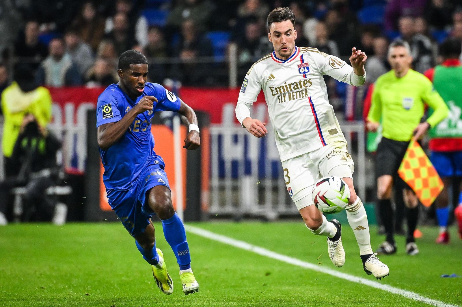 Nicolas Tagliafico en un encuentro del Lyon