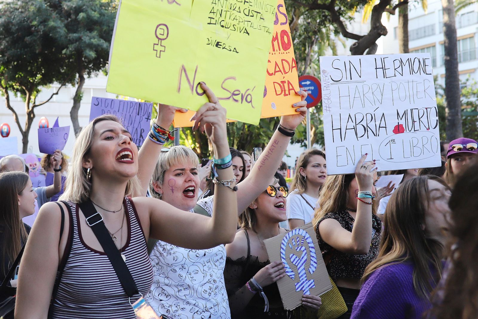 Imágenes de la manifestación 8M en Jerez