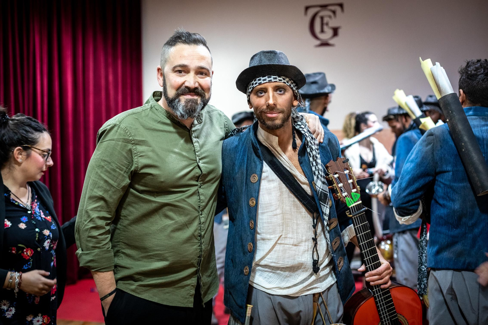 Los autores de la comparsa 'Los cacerolas', Juan Pastrana y Alejandro Díaz, antiguos componentes de la comparsa de tino Tovar