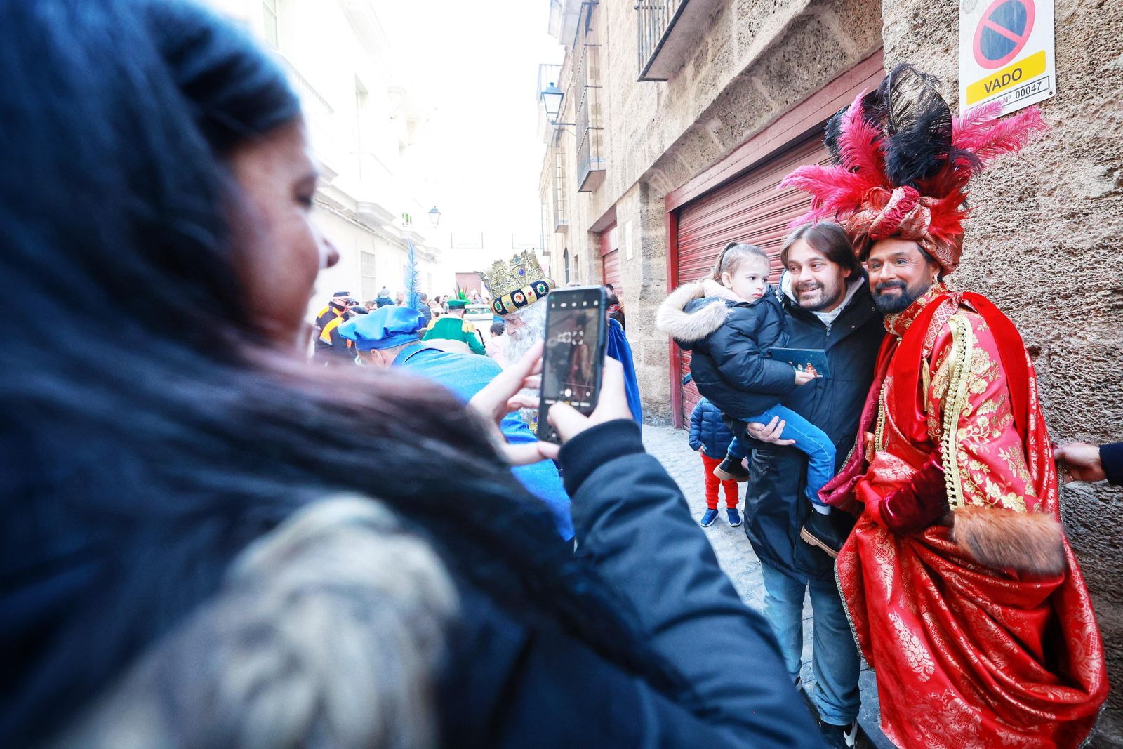 Las imágenes de la visita de los Reyes Magos a Cádiz