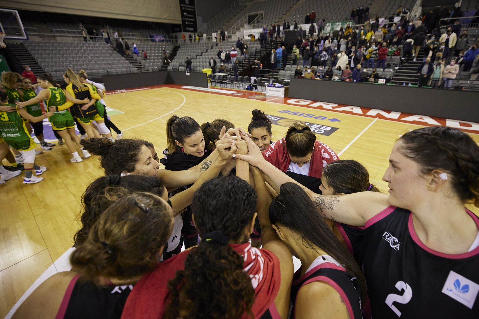 Las granadinas esperan volver a saborear el triunfo.
