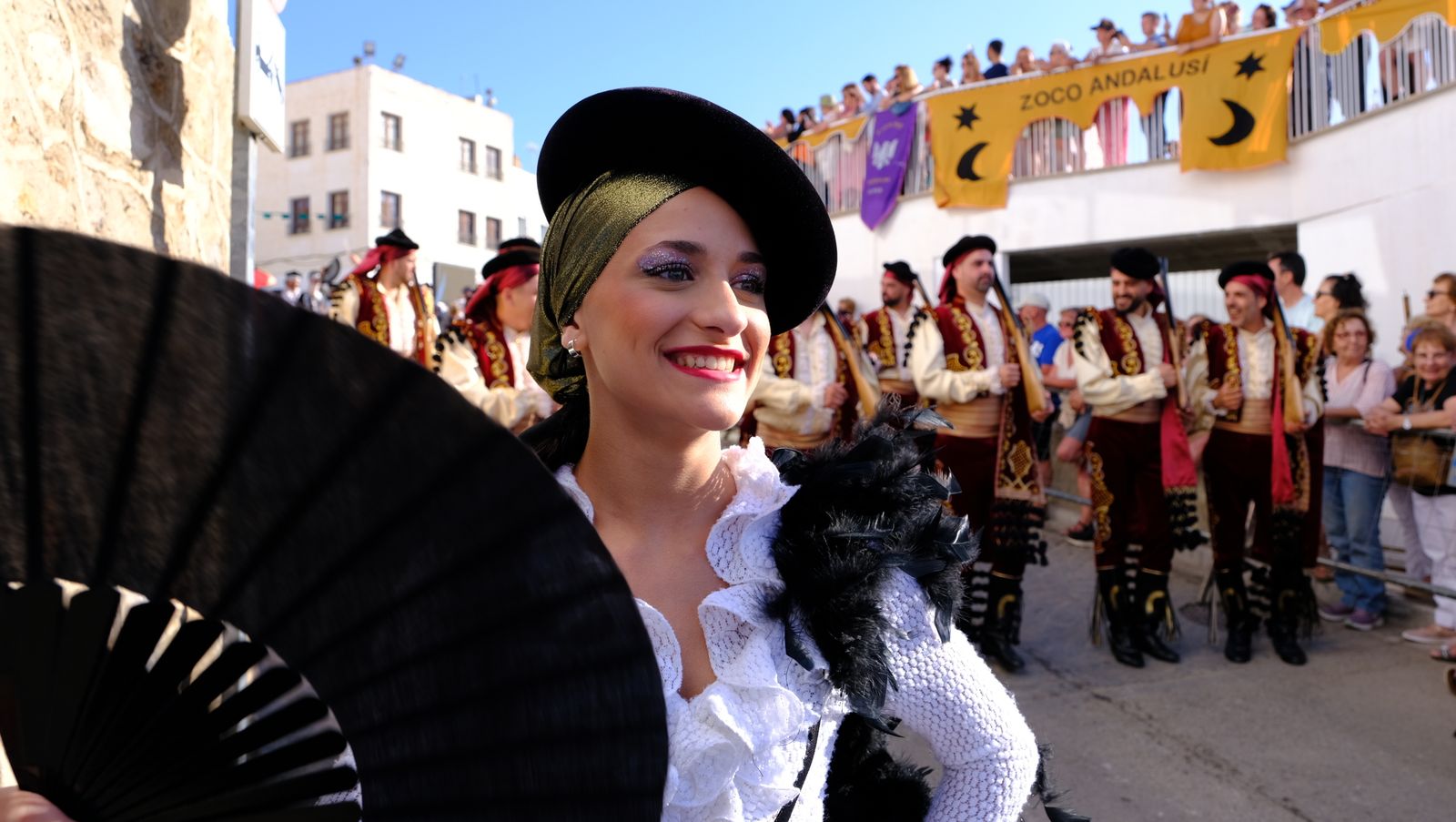 El espectacular desfile de Moros y Cristianos de Mojácar, en imágenes