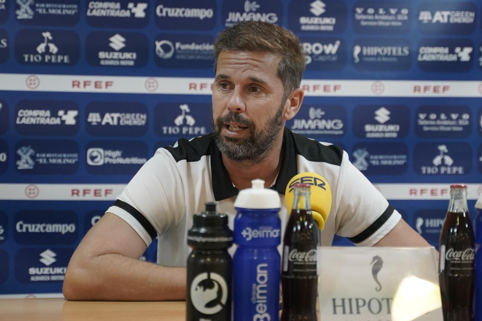 David Sánchez atiende a los medios en la previa del partido contra La Palma.