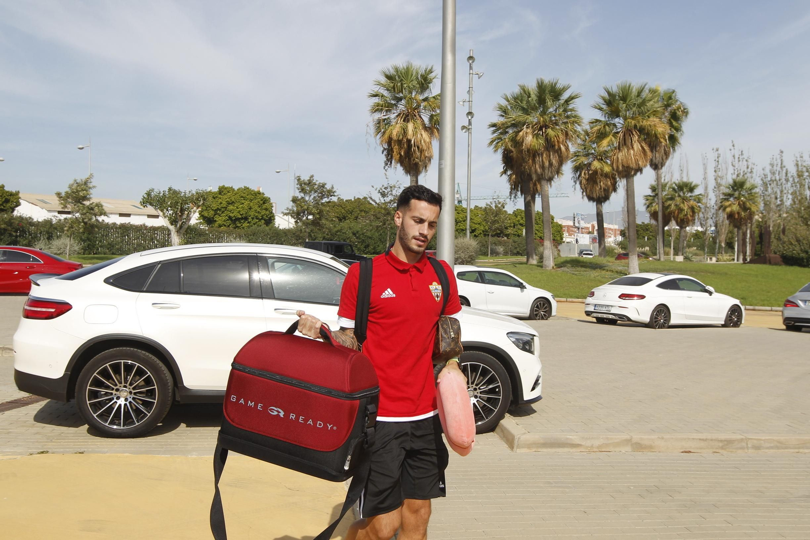 Fotogalería salida jugadores U.D. Almería hacia Alcorcón