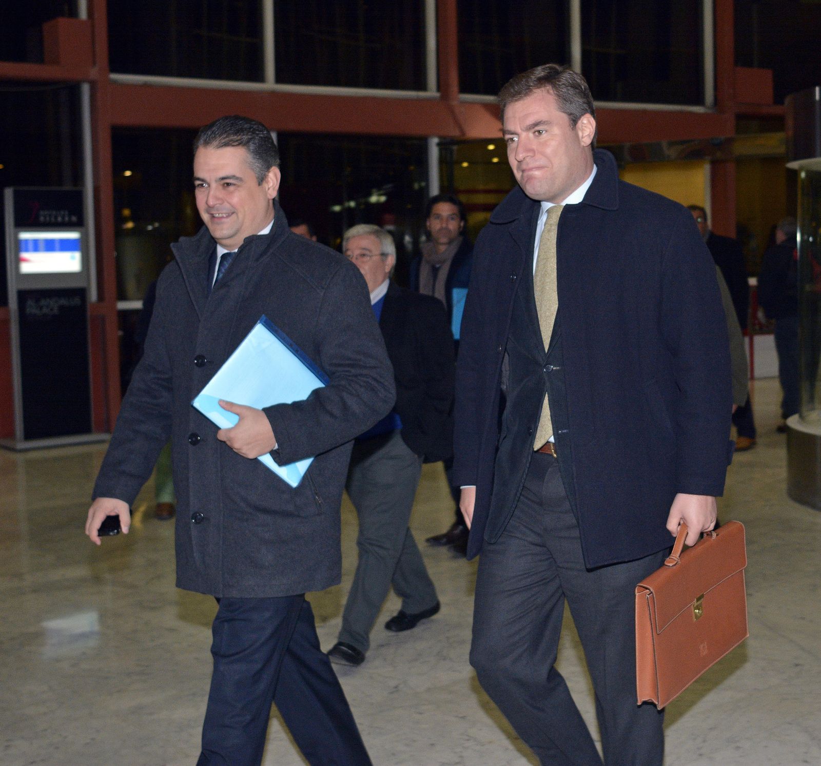 Cayetano García de la Borbolla, a la llegada a una junta de accionistas.