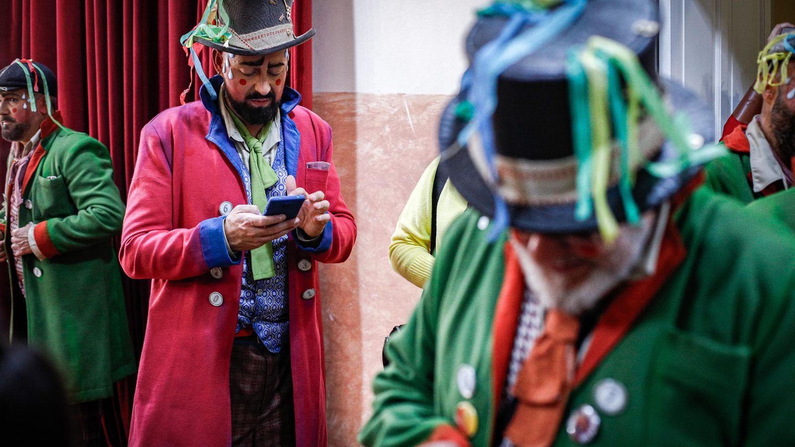 Búscate entre las mejores imágenes de la sexta sesión de cuartos de final del COAC 2025