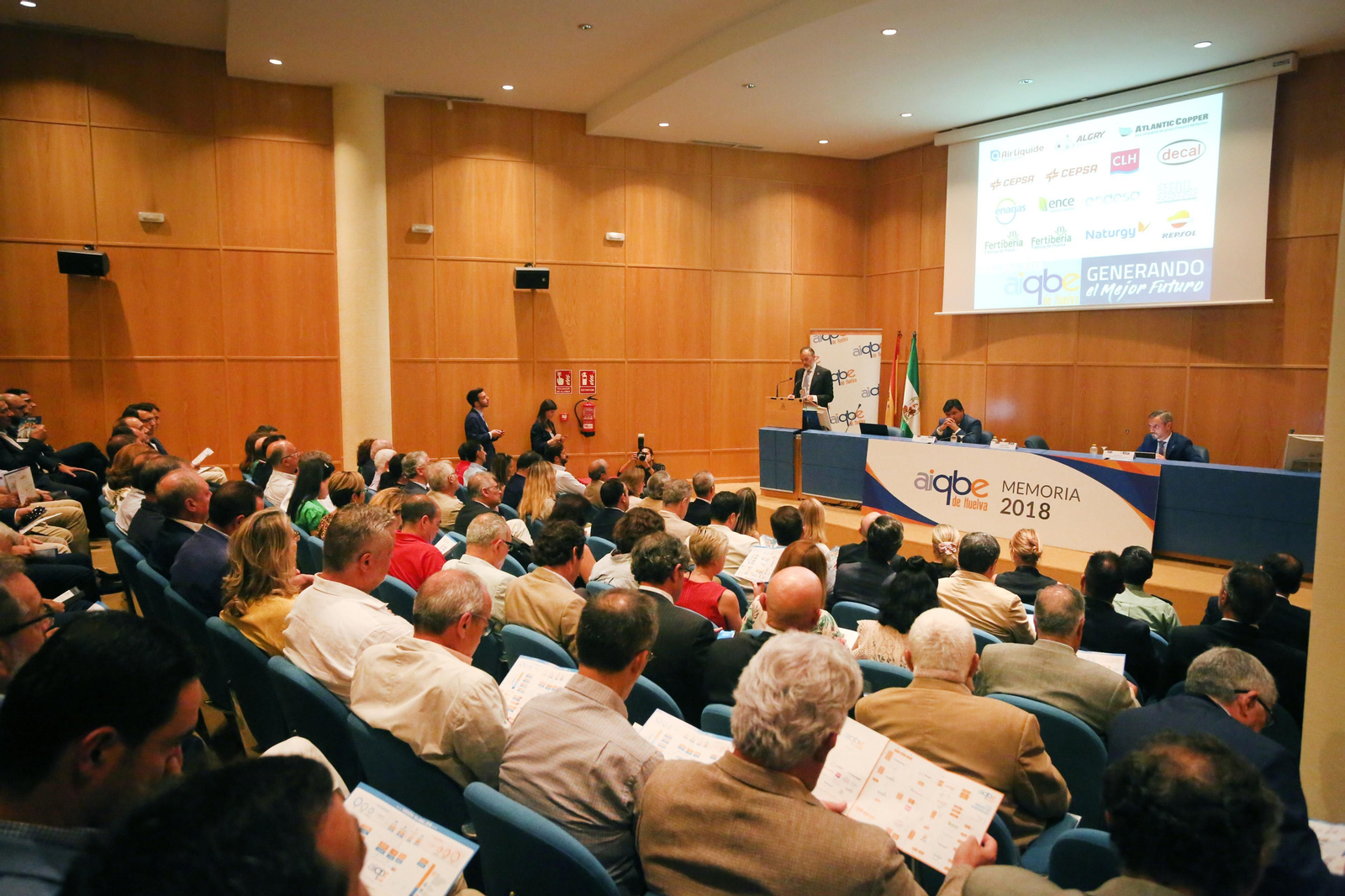 Presentación memoria de la Aiqbe en imágenes