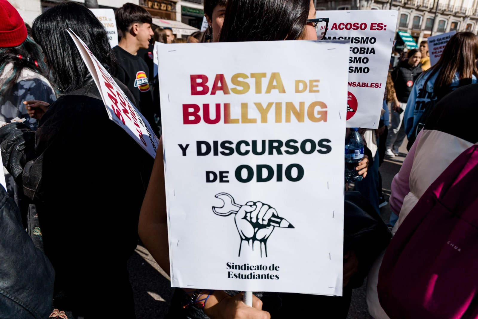 Las manifestaciones estudiantiles alzan su voz contra el 'bullying' a lo largo y ancho de España