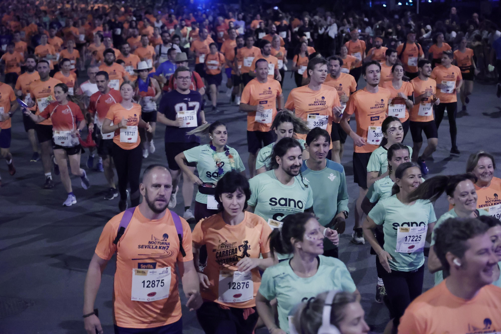 Búscate en la Carrera Nocturna de Sevilla (6)