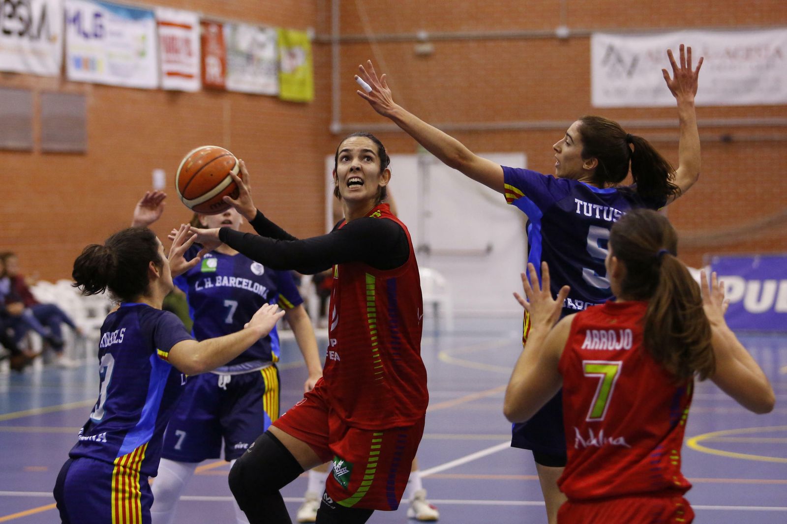 Claudia Clavelo es seria duda de cara a la cita de este sábado del Raca.