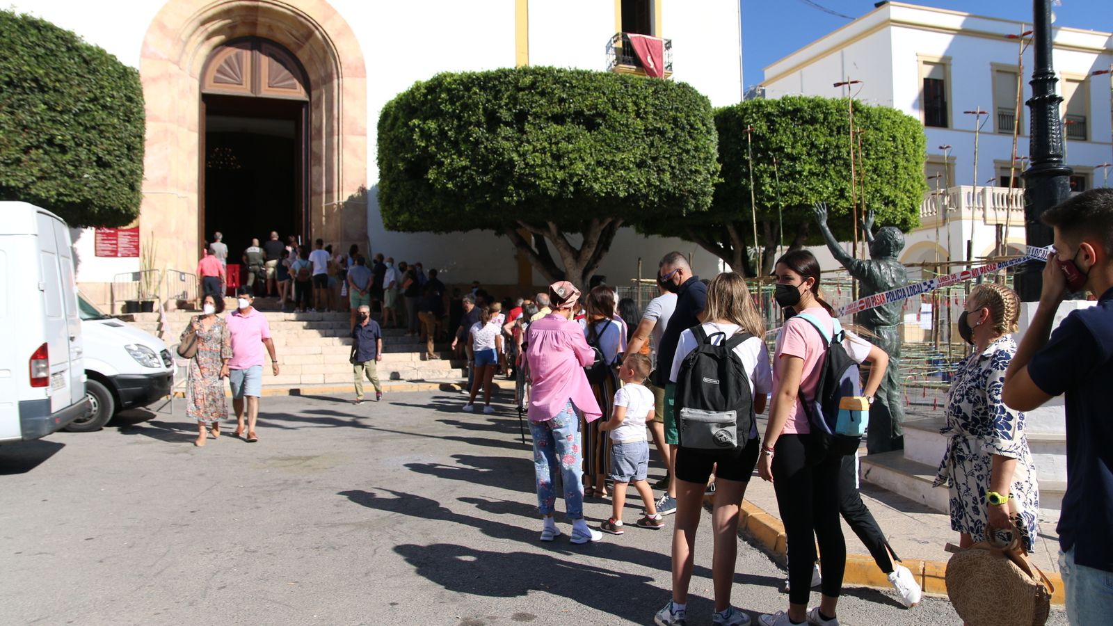 Después de una jornada de sábado inolvidable, con innumerables actividades organizadas desde el Ayuntamiento y adaptadas a la actual situación sanitaria, el último día de ayer comenzaba temprano con la primera misa del alba para los peregrinos.