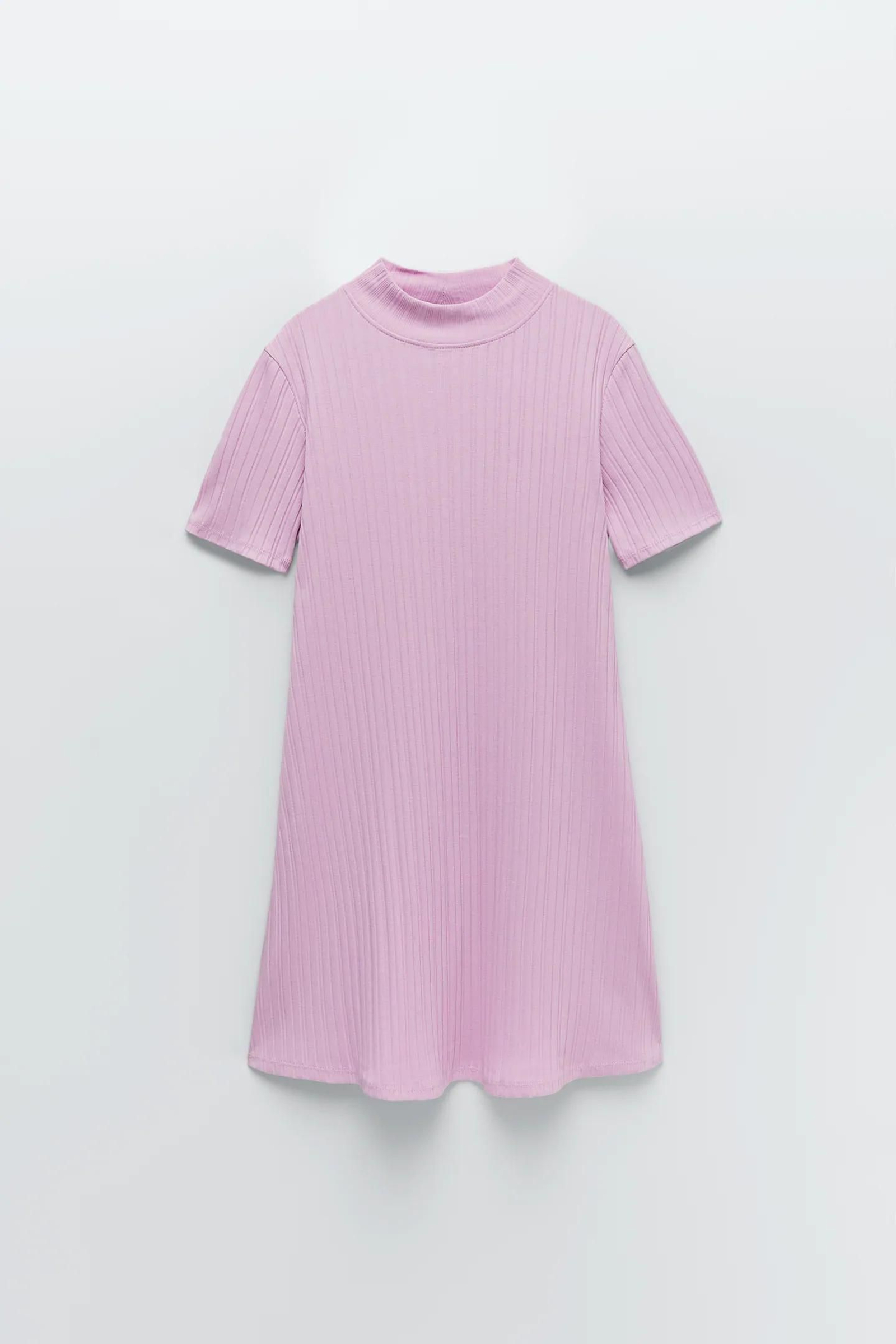 Vestido de canalé en color malva de Zara.