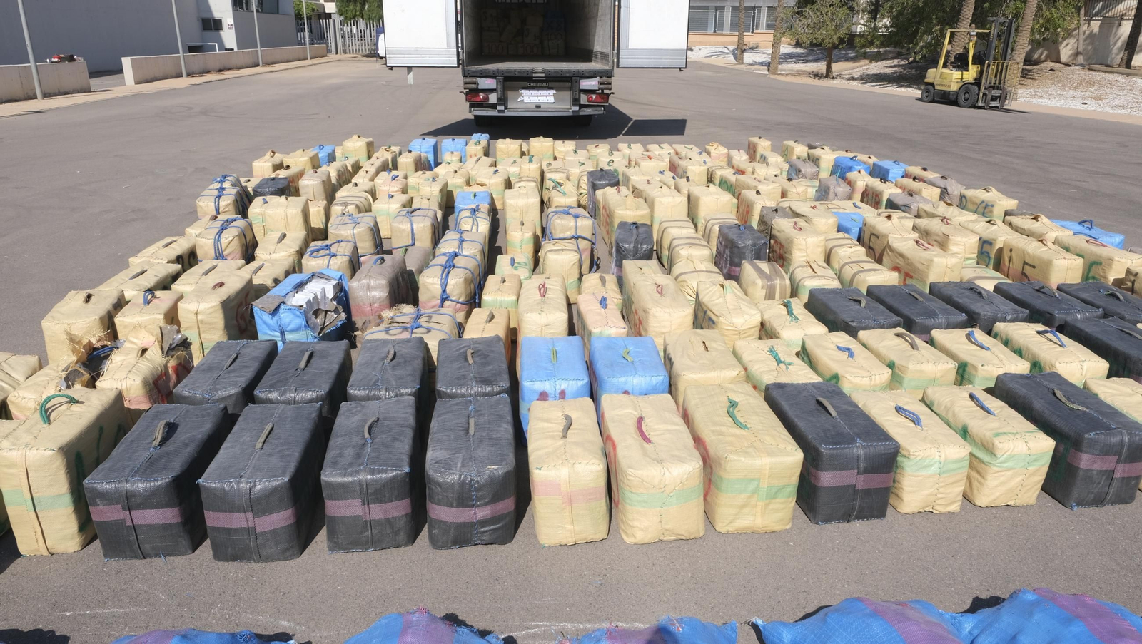 La Policía Nacional incauta 15 toneladas de hachís, en imágenes