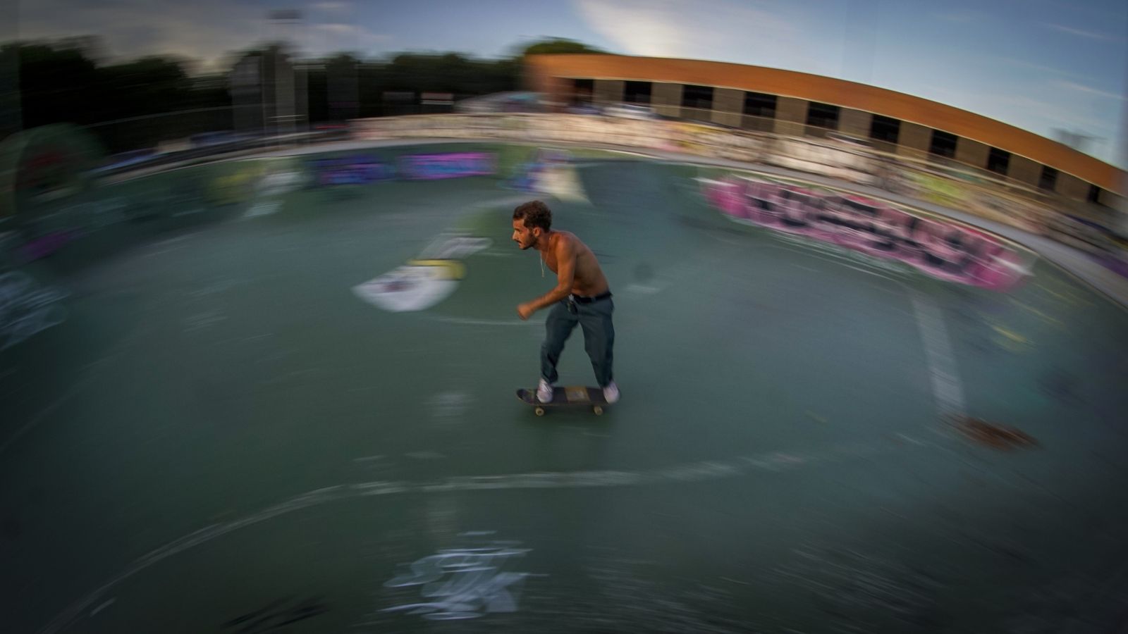 Agosto en Sevilla: el skatepark de Plaza de Armas
