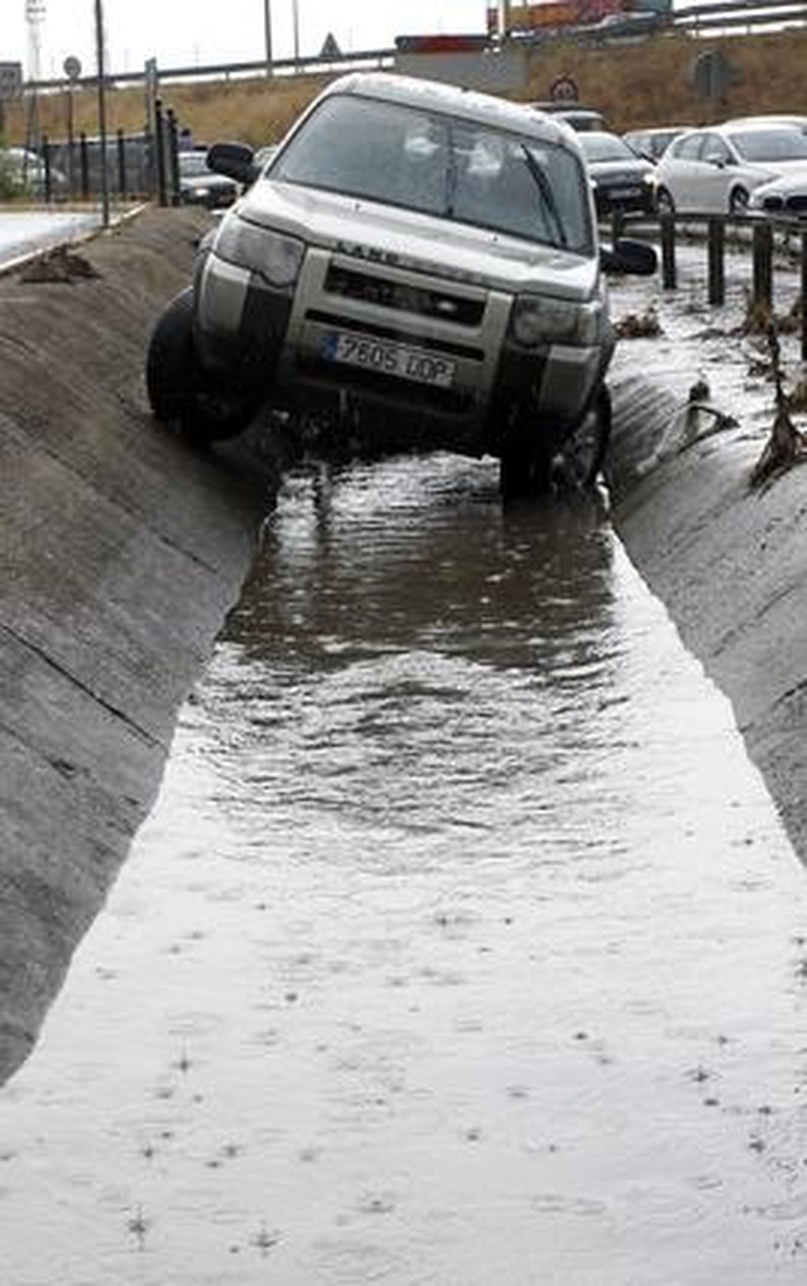 La lluvia sorprende a los sevillanos en la provincia.

Foto: Antonio Pizarro