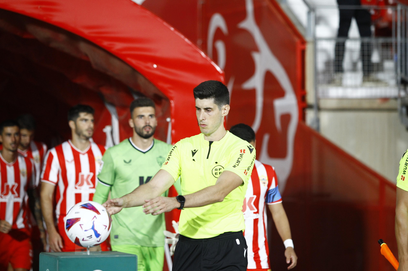 Imágenes del partido de La Liga Ea Sports U.D. Almería-Valencia C.F.