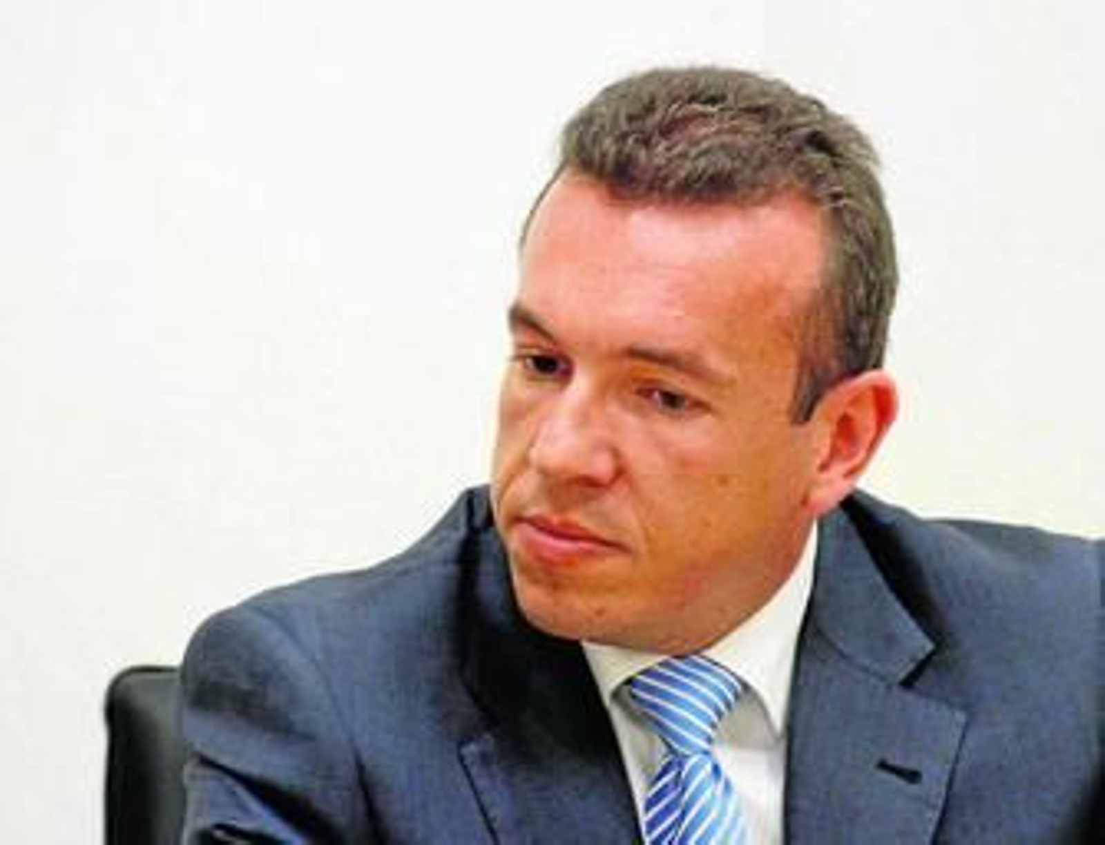 David Fernández, ayer, en la Oficina de la Administración General del Estado (AGE) en la comarca.