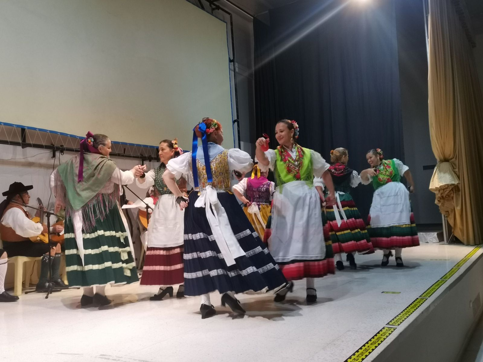 Fandanguillos, soleares y parrales animan a los reos de ‘El Acebuche’