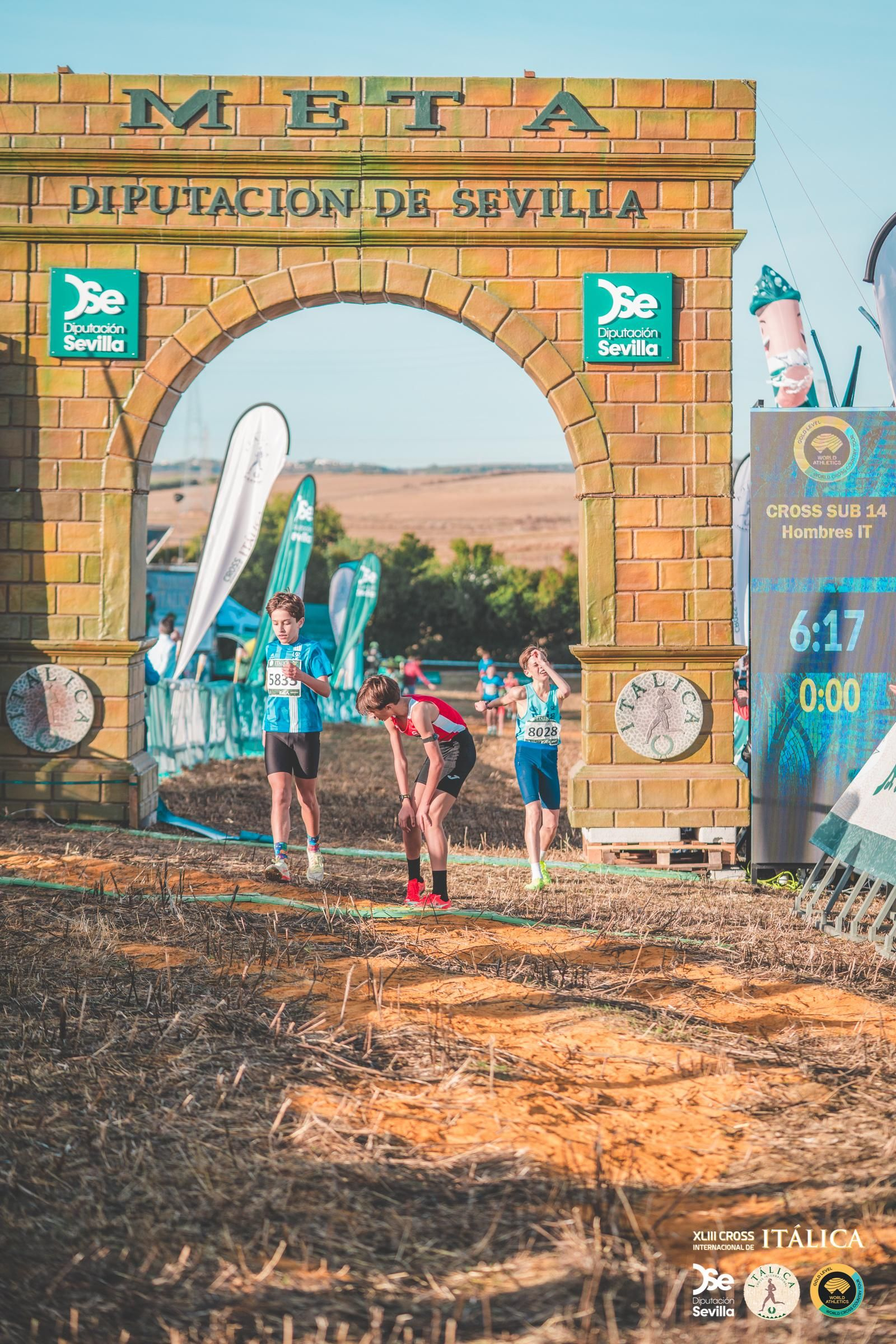 Búscate en las fotos del Cross de Itálica 2025 | 7