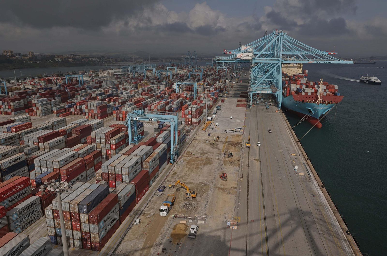 Fotos del proyecto de asfaltado de APM Terminals Algeciras.