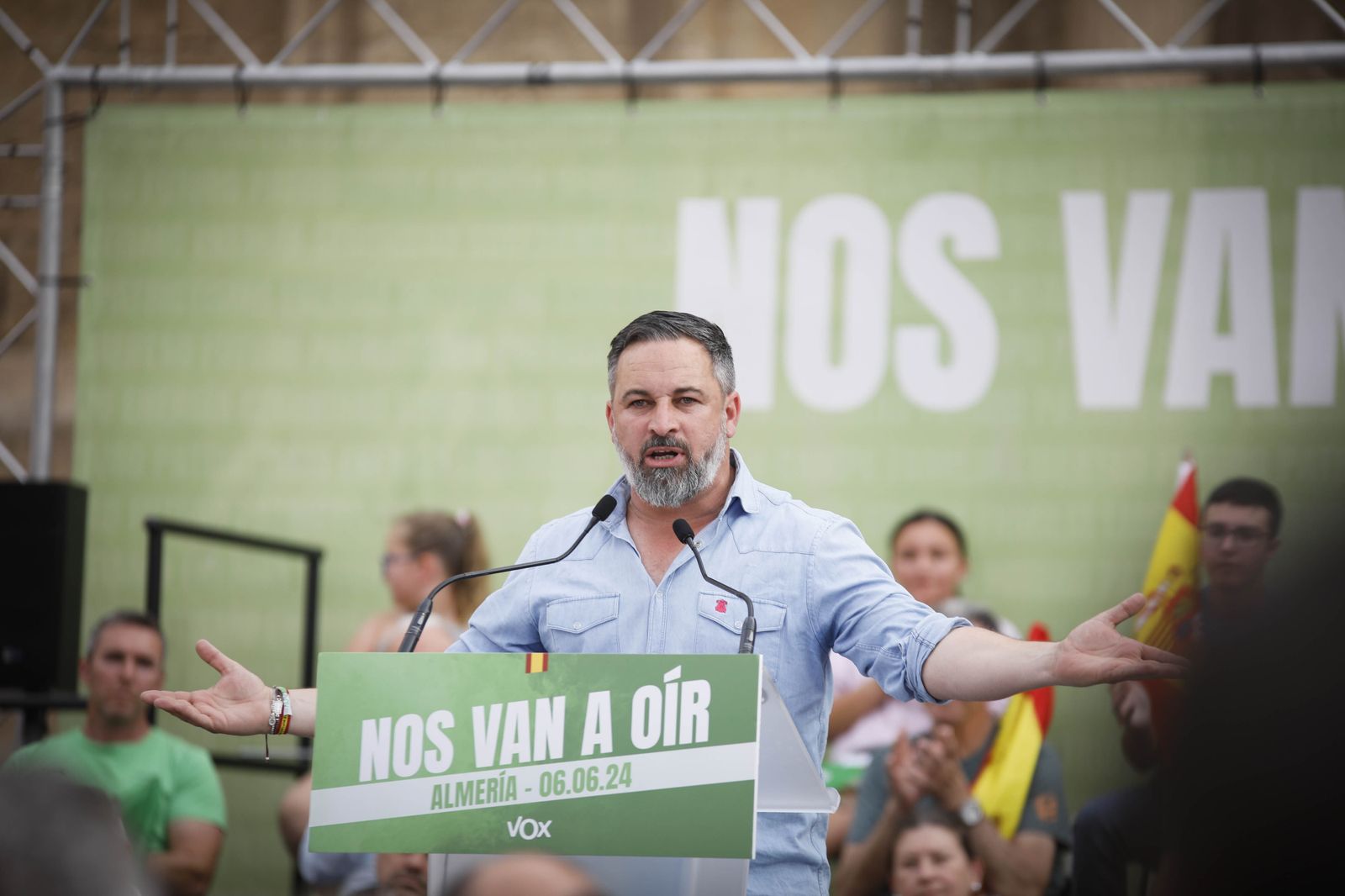 Imágenes de campaña para las elecciones europeas de VOX