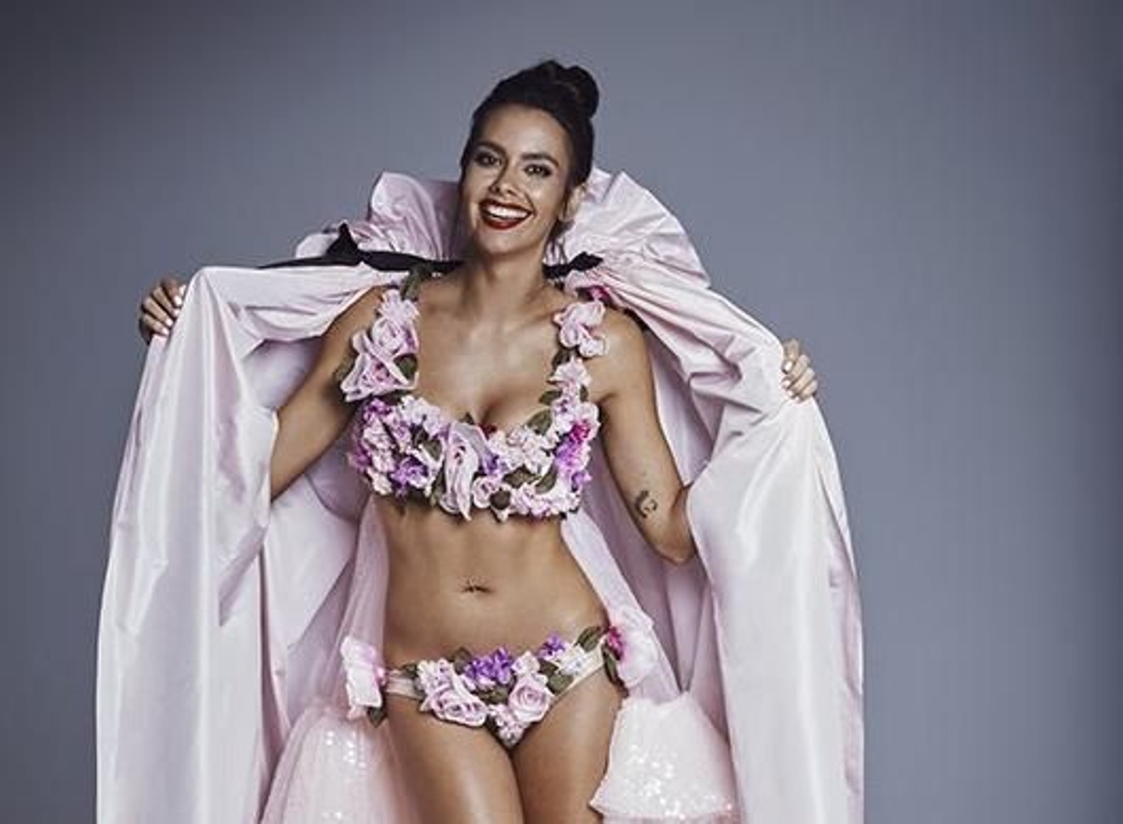 Cristina Pedroche luciendo su 'outfit' de Nochevieja.