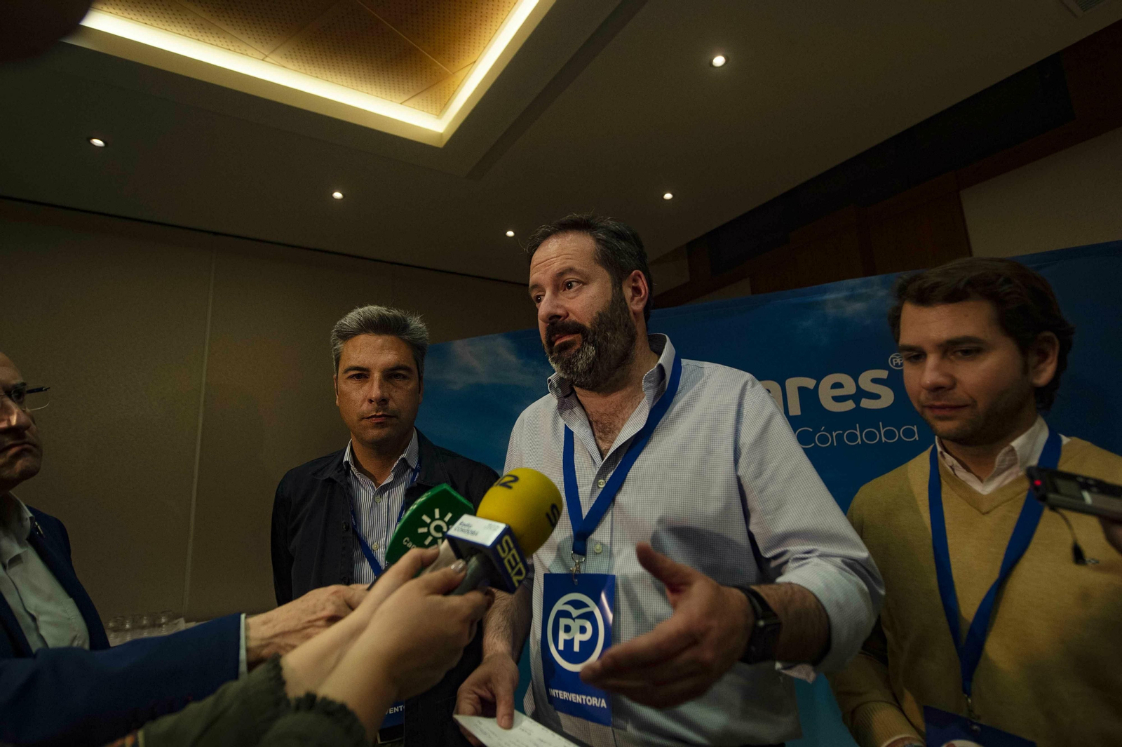 Andrés Lorite, Adolfo Molina y Fernando Priego atienden a los medios.