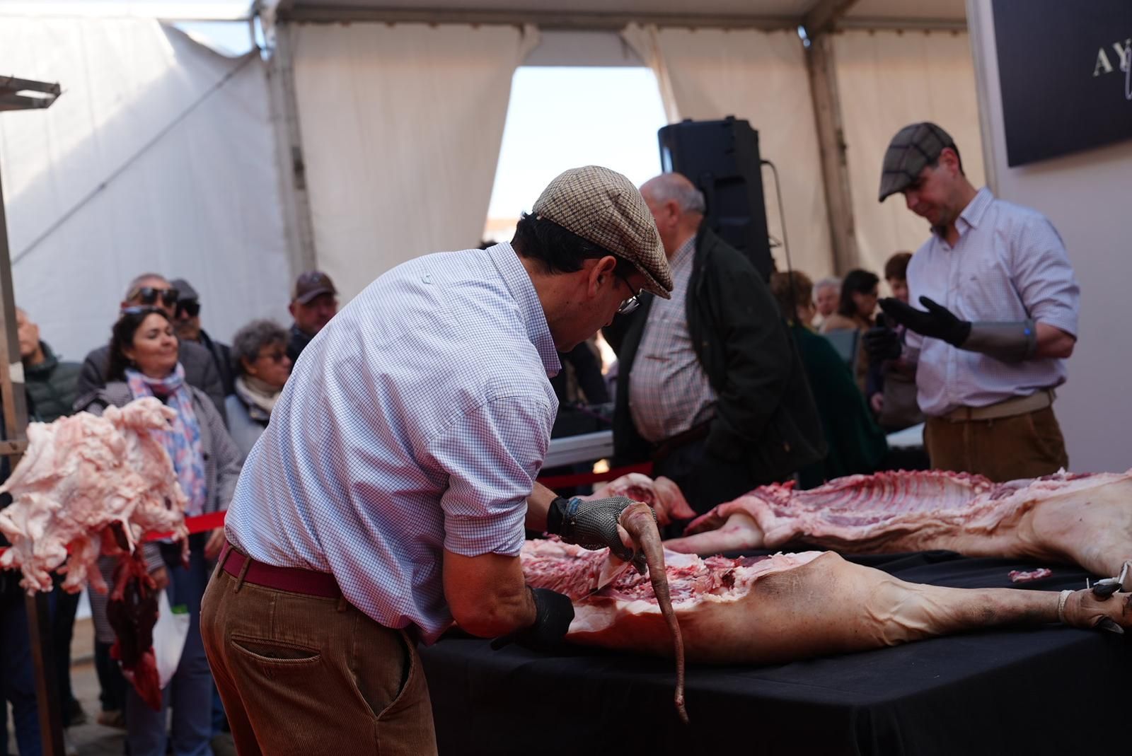 Un paseo en imágenes por la Fiesta de la Matanza de Villanueva de Córdoba de este 28-F