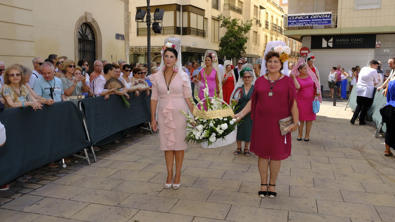 La ofrenda a la Virgen del Mar en imágenes