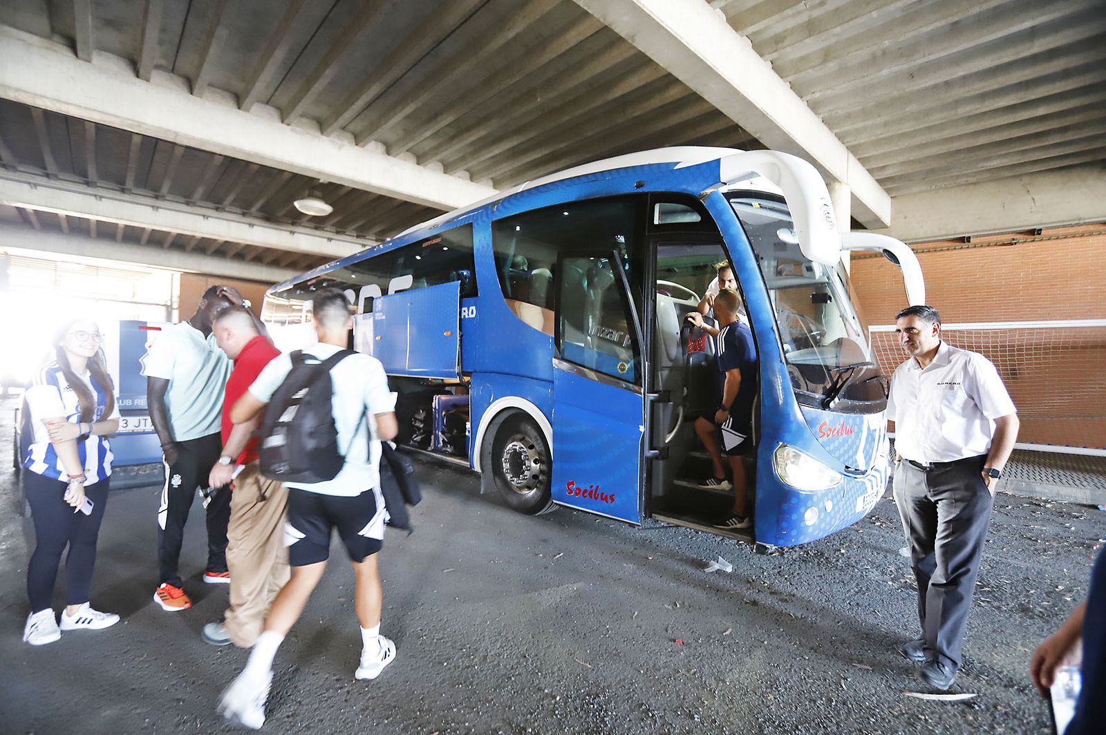 Imágenes de la salida del Recreativo de Huelva a Cáceres