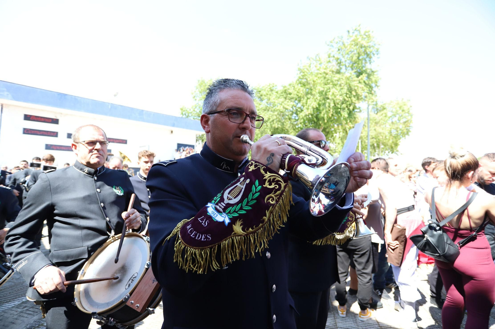 Imágenes del recorrido de la Hermandad del Cristo Cautivo de Huelva
