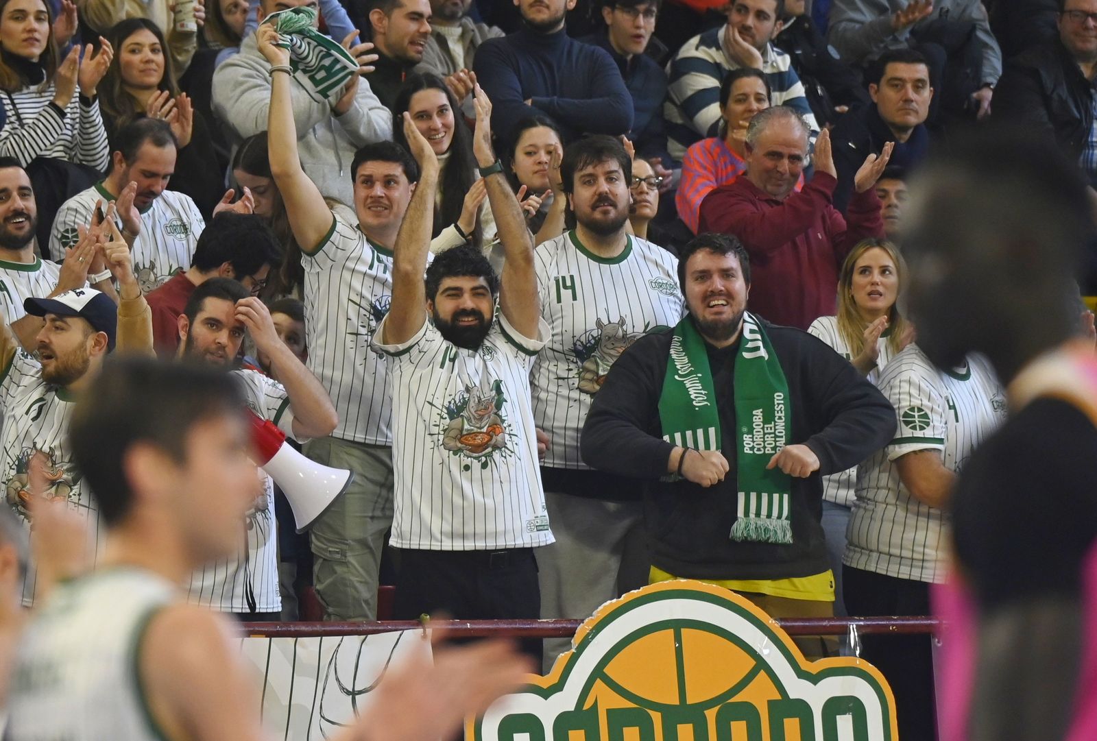 Las mejores fotos del ambiente en Vista Alegre para el Coto Córdoba - Caja 87