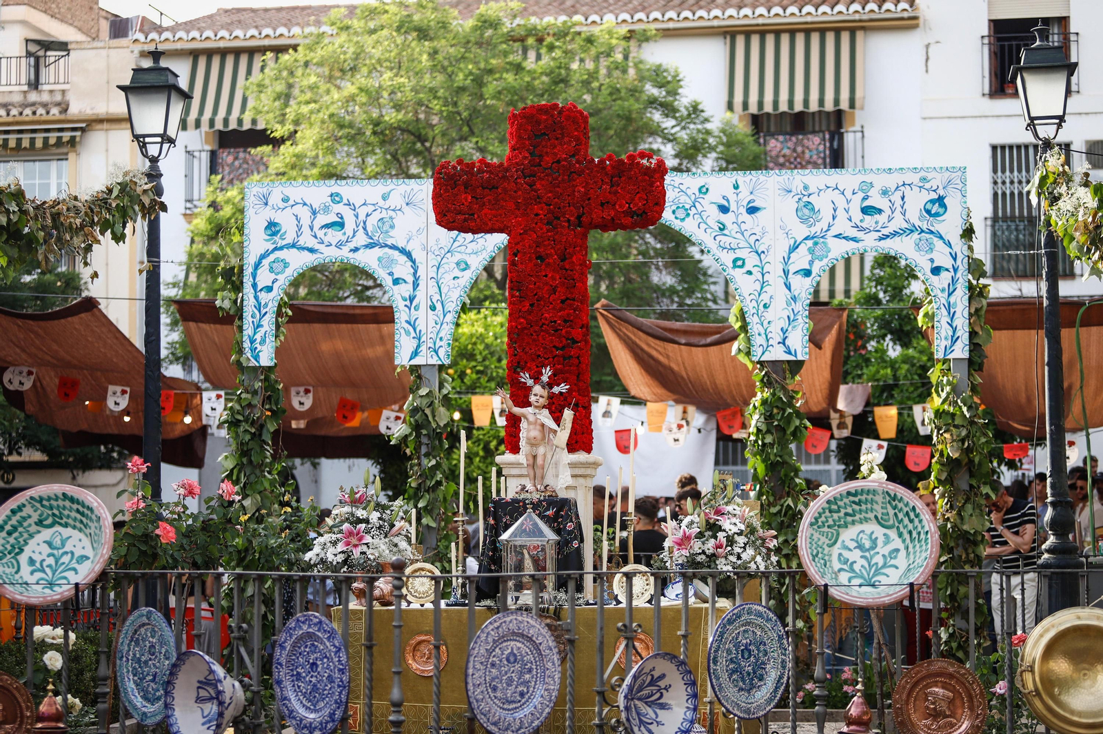 Así celebra Granada sus Cruces, en imágenes