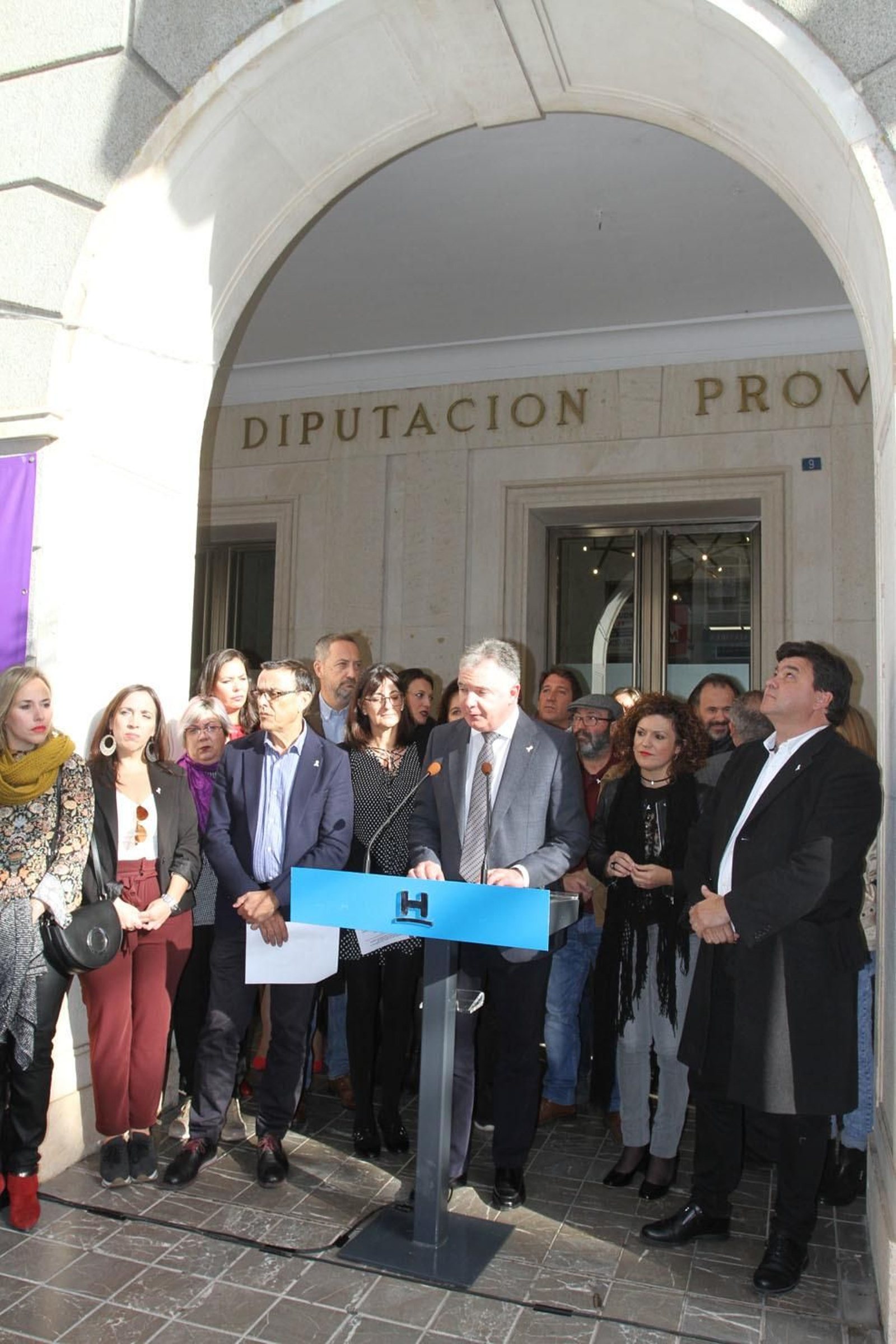 Lectura de manifiesto de violencia contra la mujer