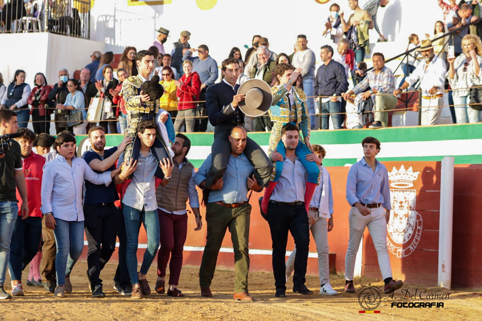 García Palacios y Quique Toro ponen nombre a los triunfos más rotundos de la tarde iliplense