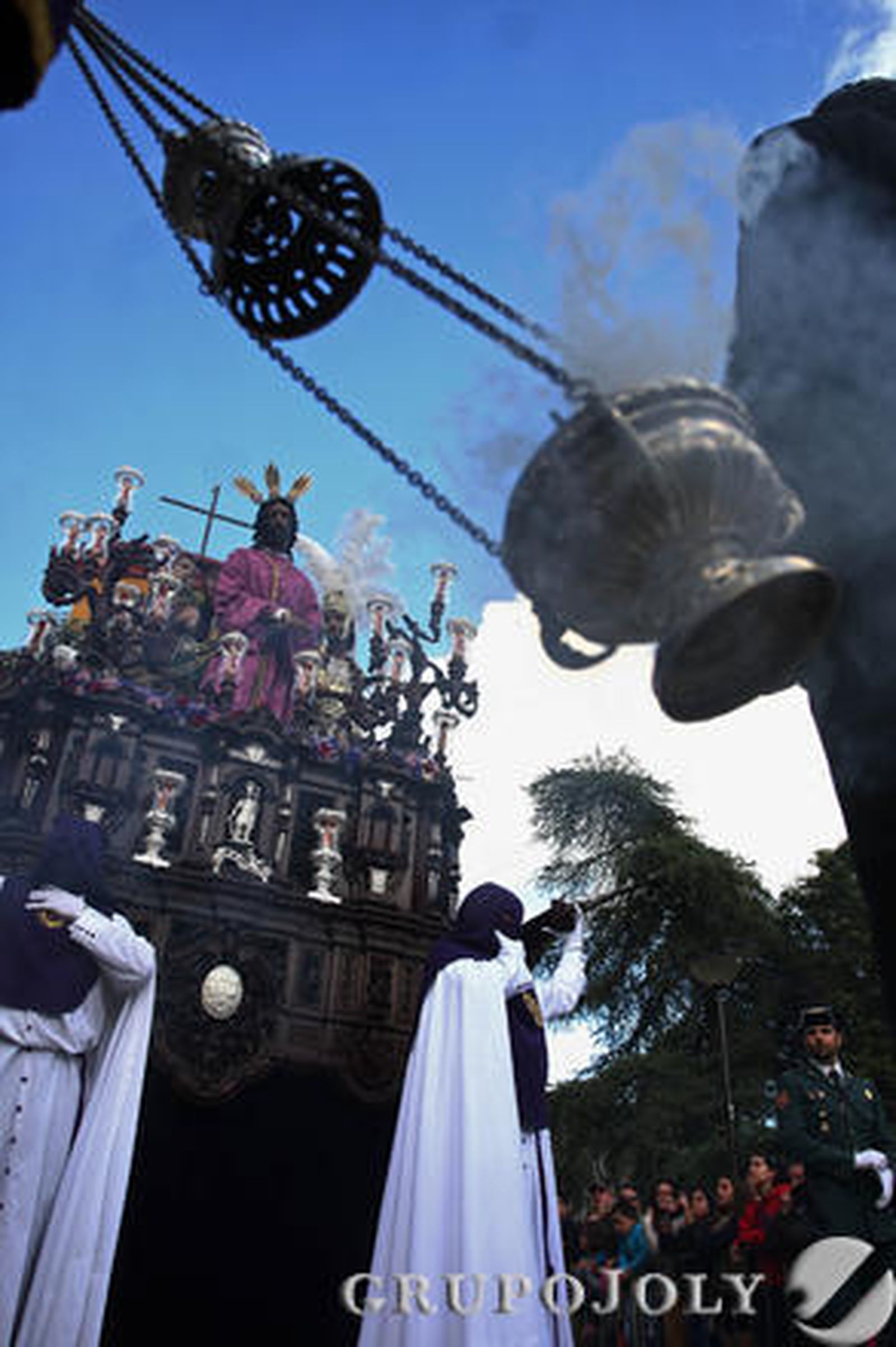 La Hermandad de Jesús de Nazaret, de Pino Montano. 

Foto: Belen Vargas