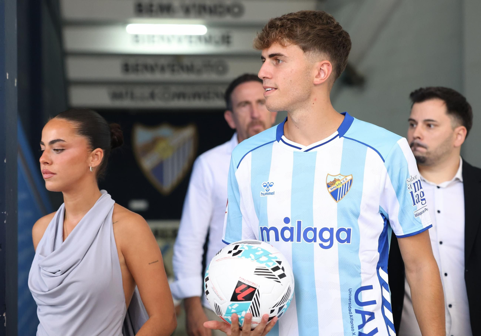 La presentación de Adrián Niño como jugador del Málaga CF, en fotos
