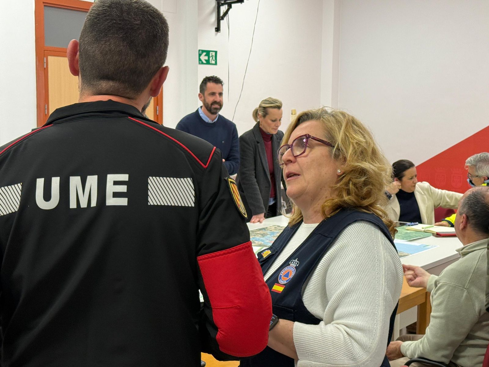 Un efectivo de la UME, en el Puesto de Mando Avanzado.