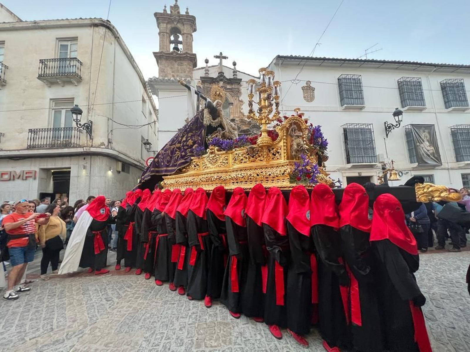 Salida de la Virgen de las Angustias.
