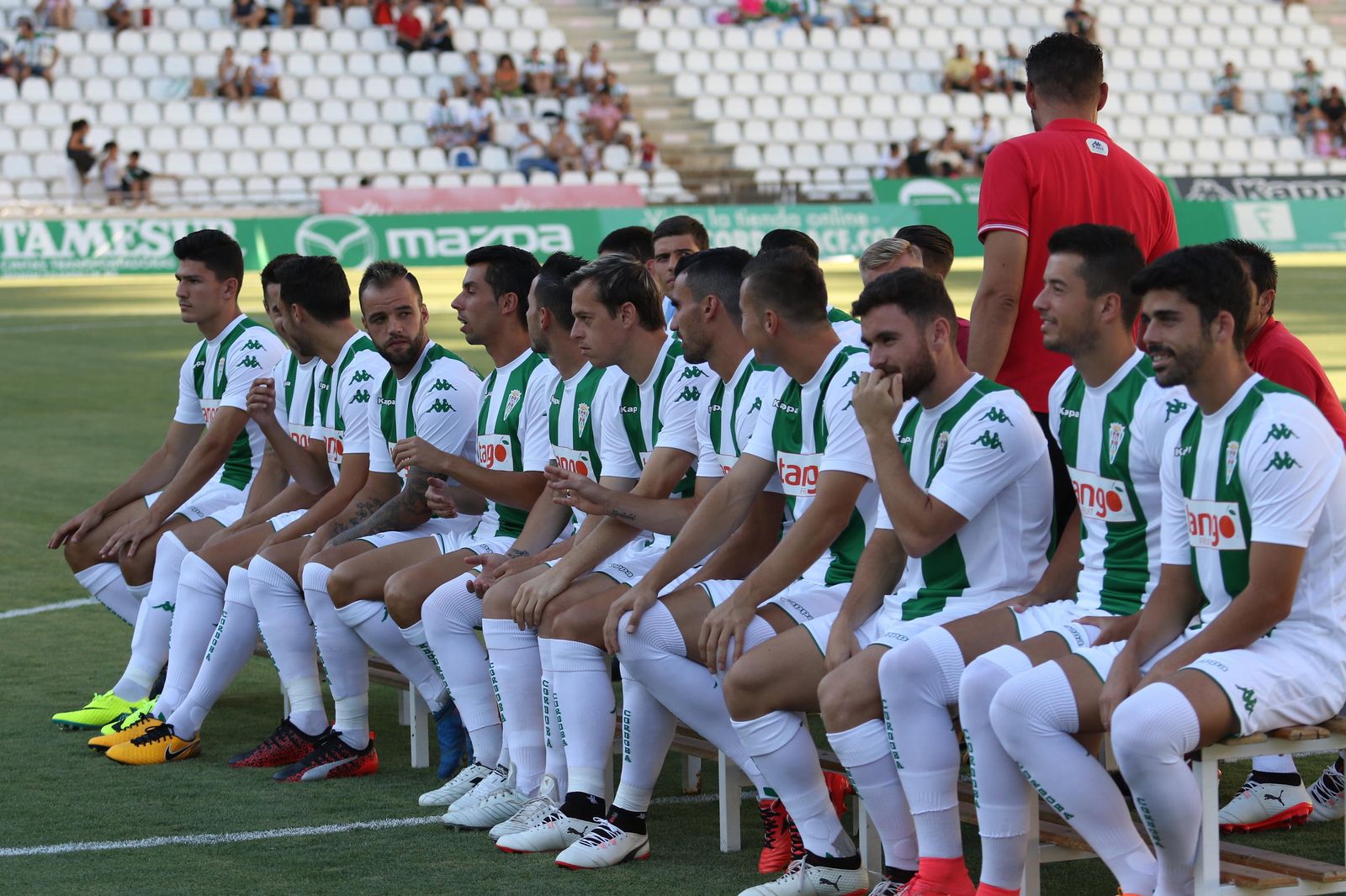 Las imágenes de la presentación del Córdoba ante su afición