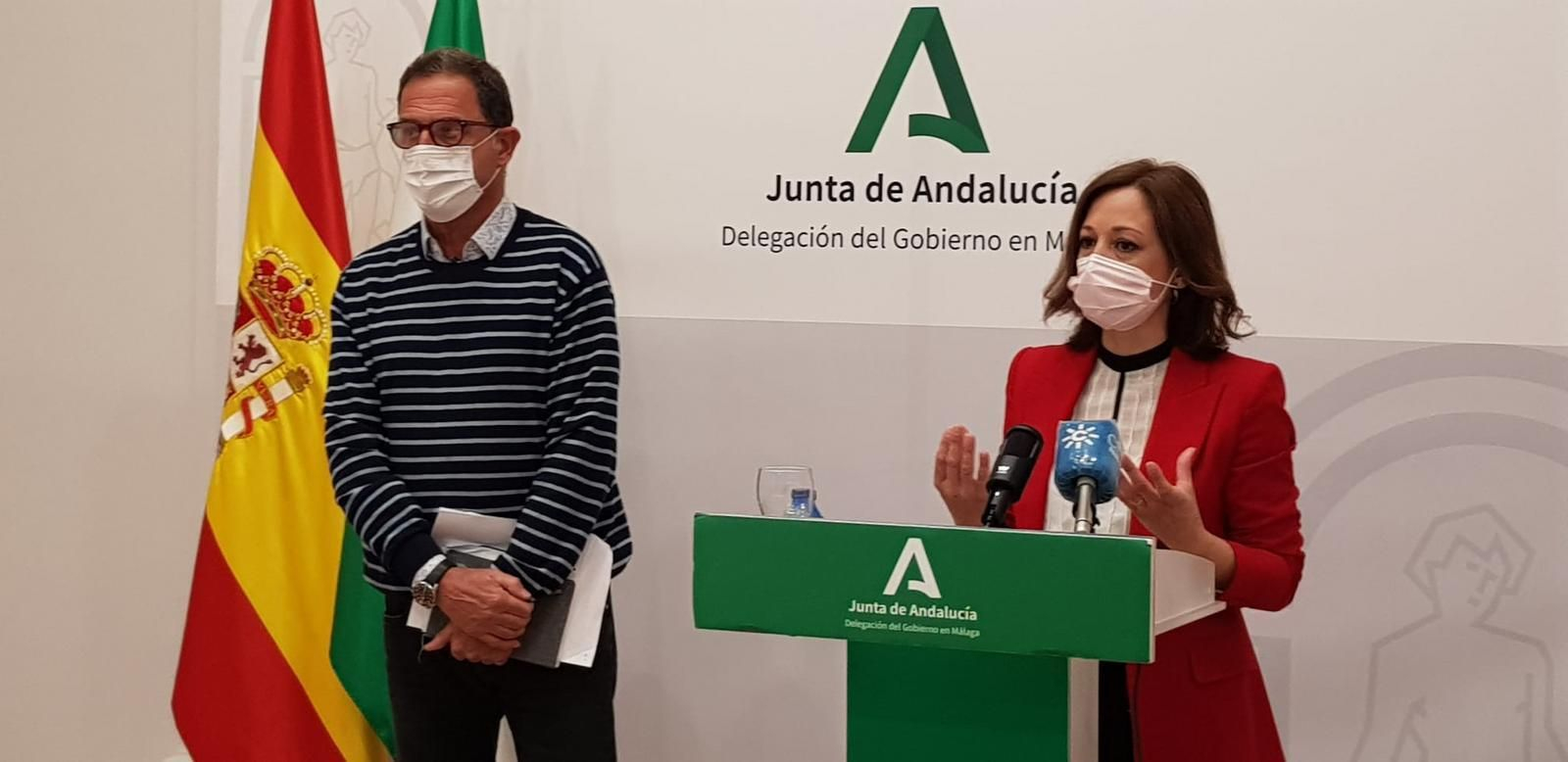 Patricia Navarro, este jueves en rueda de prensa, junto al delegado de Salud, Carlos Bautista.
