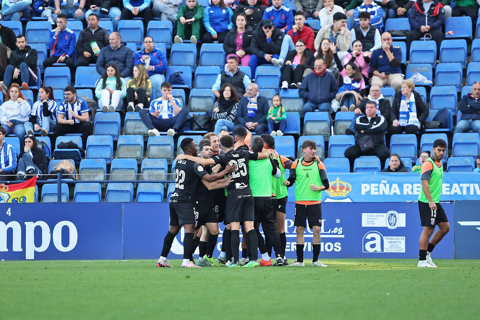 Las imágenes del encuentro entre el Recreativo de Huelva y el Ceuta