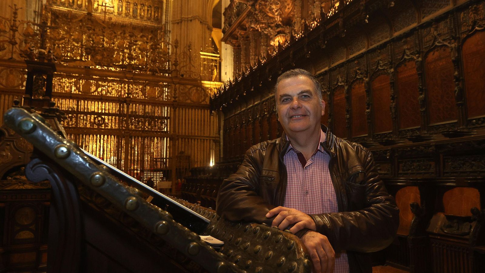 Francisco José Cintado, maestro mayor de Capilla, en el coro de la Catedral.
