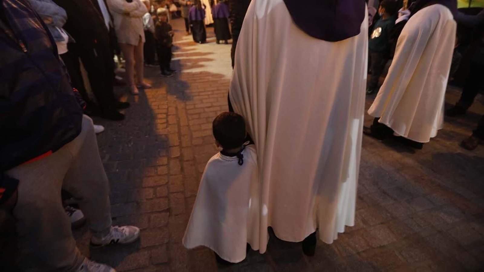 Las imágenes del Miércoles Santo en Tarifa: El Consuelo