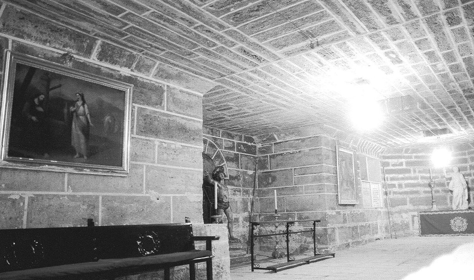 1917 hace 100 añosObras de ornato y arreglos en la cripta de la Catedral